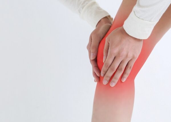 膝離脱性骨軟骨炎で、膝の曲げ伸ばしで引っかかりや違和感がある方必見！
