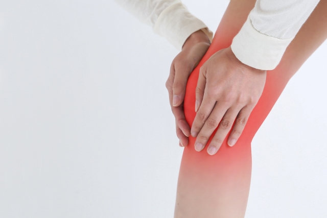 膝離脱性骨軟骨炎で、膝の曲げ伸ばしで引っかかりや違和感がある方必見！