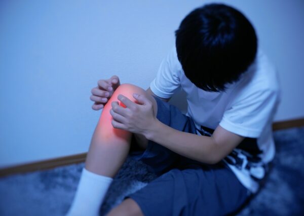 成長期の膝の痛み！それって、オスグットかも。